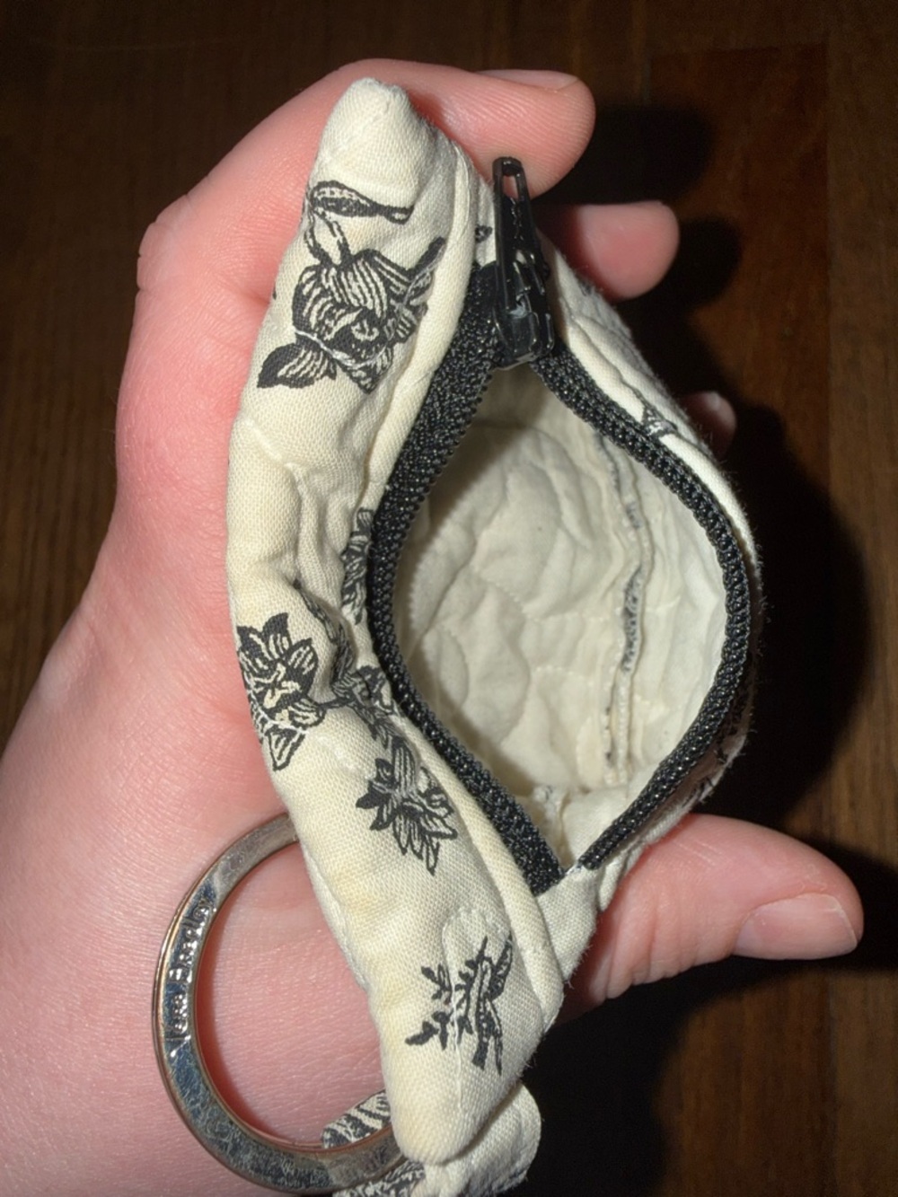 Quilted Floral Coin Pouch Keyring - Black on Cream - Picture 3 of 3